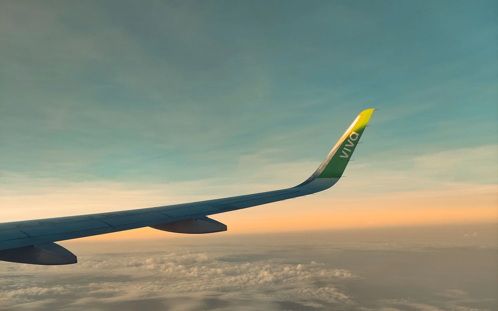 Brandless aviation wing and cloudscape